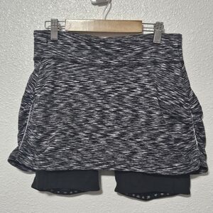 Athleta tennis style skort with size small